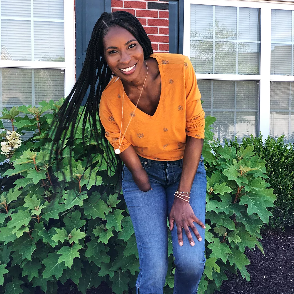 Women's Sonoma Goods For Life® Everyday Adaptive & Easy Dressing V-Neck Long Sleeve Top - Image 16